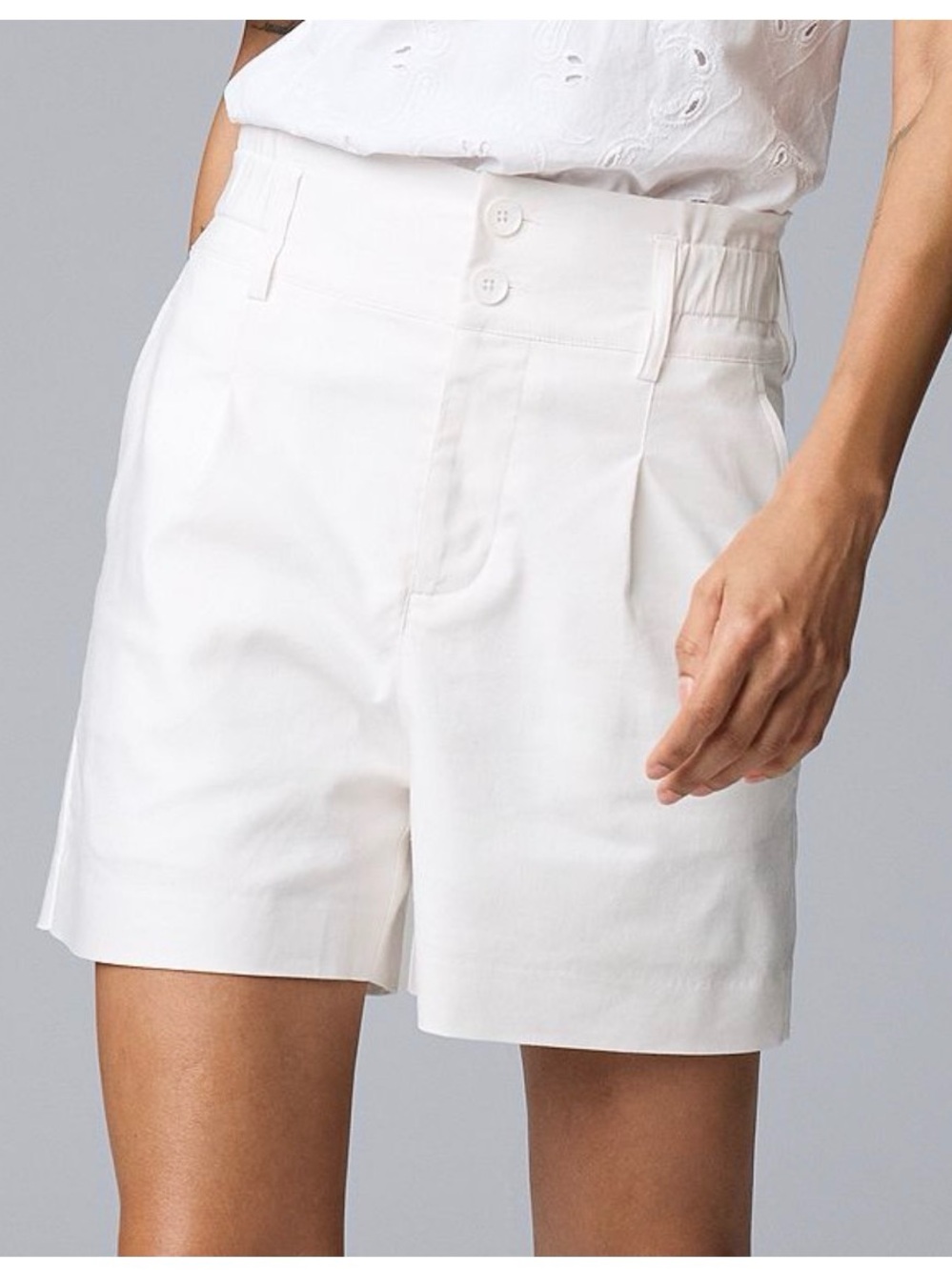 Simply Vera, high waisted shorts - small NWT
